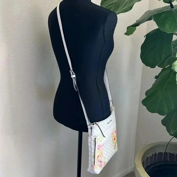 Franco Sarto Women’s Monogram Floral White Vegan Crossbody Purse Bag Wedding - Picture 4 of 16